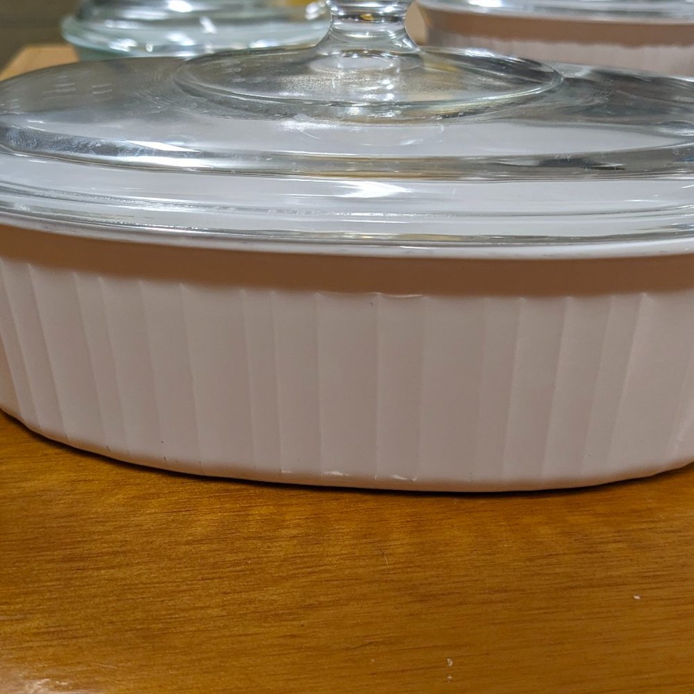 Vintage CorningWare 2.8 Liter French White Oval Casserole w/lid (F-2 B)